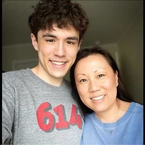 Meet your Posher, Leah